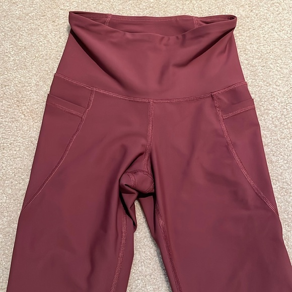 High Waisted Leggings w/ side pockets - size women’s XS - Picture 2 of 6